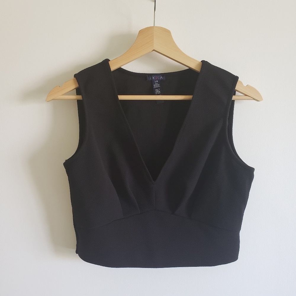 Deep V crop tank